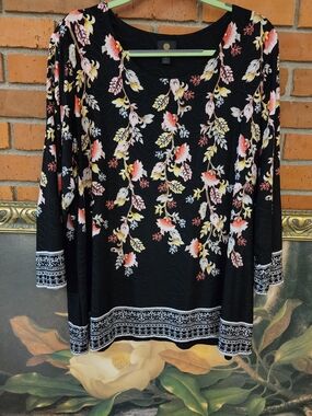 JM Collection Black Floral V-Neck Long Sleeve Top with Border Trim